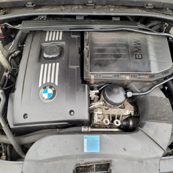 BMW n54 engine bay